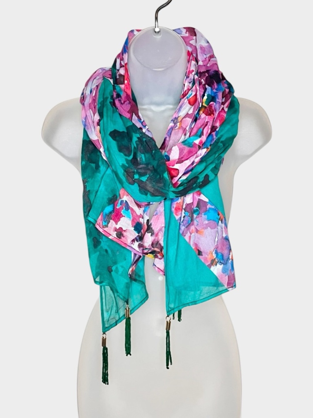 SOFT SURROUNDINGS Floral Print Beaded Tassel Scarf Wrap One Size 100% Cotton - Picture 3 of 7